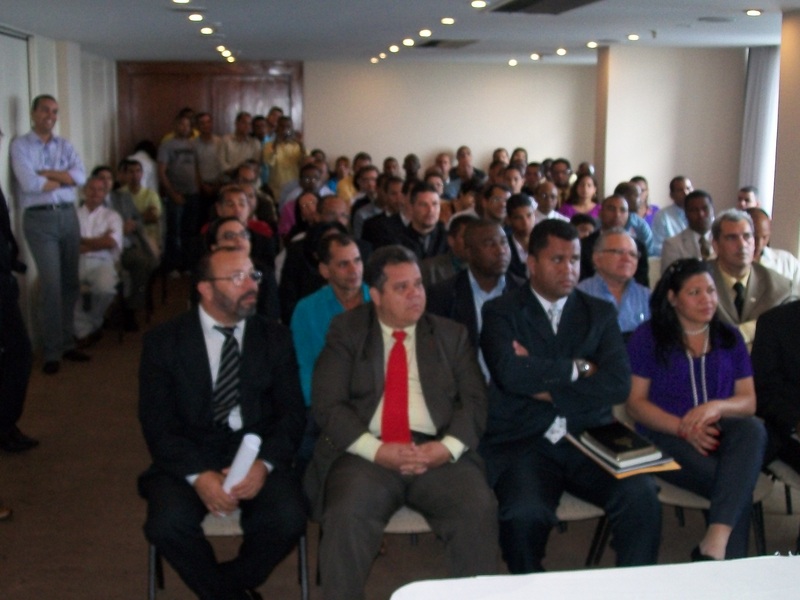 Prs. Líderes e Capelães evangélicos em apoio a Nelsom Pelegrino para Deputado Federal 2010.